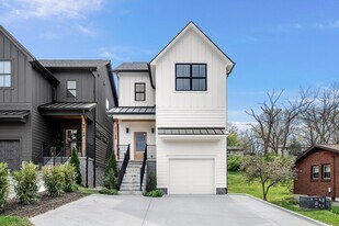 6515 Premier Dr in Nashville, TN - Building Photo
