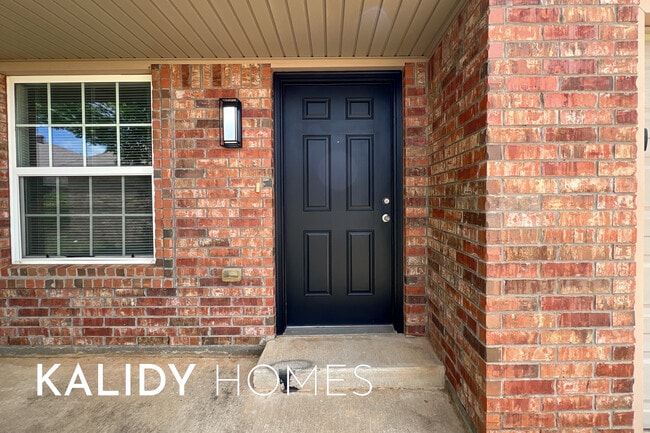 6140 Cielo Terrace in Oklahoma City, OK - Building Photo - Building Photo