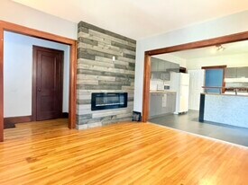 693 Partington Ave in Windsor, ON - Building Photo