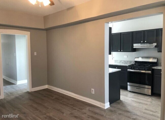 4638 S St Lawrence Ave in Chicago, IL - Building Photo - Building Photo