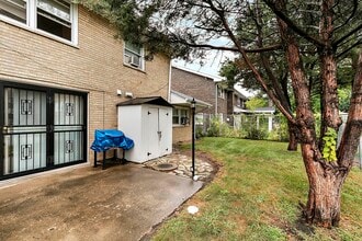 14526 Cottage Grove Ave, Unit 2 W in Dolton, IL - Building Photo - Building Photo