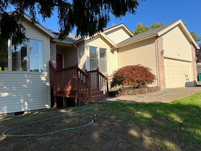 15021 SE 130th Dr in Clackamas, OR - Building Photo - Building Photo