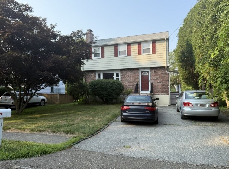72 Grassland St in Lexington, MA - Building Photo