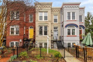 1033 5th St NE in Washington, DC - Building Photo