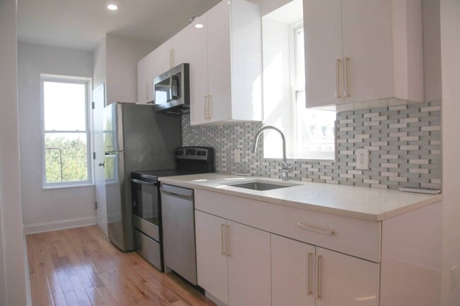 1271 Fulton St in Brooklyn, NY - Building Photo - Building Photo
