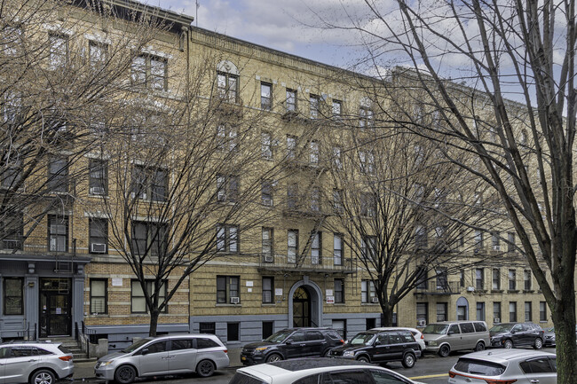 158-160 Vermilyea Ave in New York, NY - Foto de edificio - Building Photo