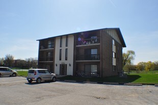 15354 Treetop Dr Apartments