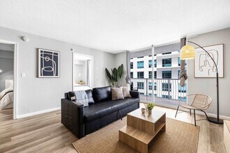 1 SE 12th St, Unit FL30-ID1022225P in Miami, FL - Foto de edificio - Building Photo