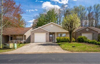 10048 Gate Post Way in Knoxville, TN - Building Photo - Building Photo