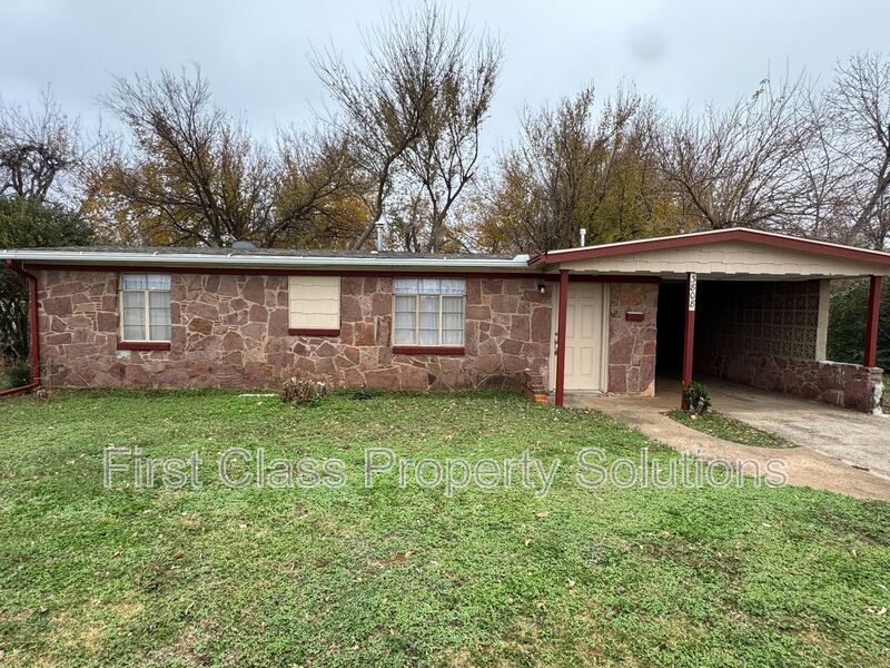 3808 SE 15th St in Del City, OK - Building Photo