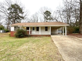 204 Charline Dr in Pearl, MS - Building Photo