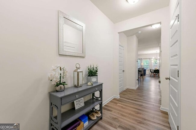 3295 Estes Dr in Atlanta, GA - Building Photo - Building Photo