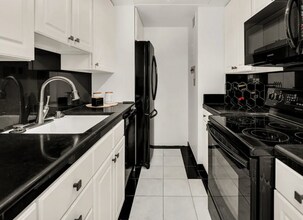 10450 Wilshire Blvd in Los Angeles, CA - Building Photo - Building Photo