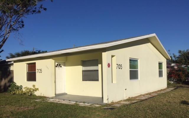 705 W Mango St in Lantana, FL - Building Photo