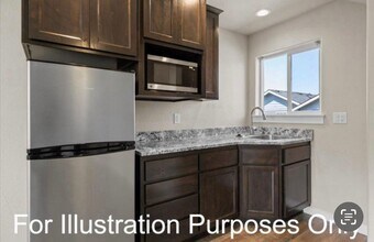 7858 28th St in White City, OR - Building Photo - Building Photo