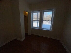 714 W 80th St, Unit 1 in Chicago, IL - Building Photo - Building Photo