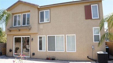 17423 Smoke Tree Ln in Santa Clarita, CA - Building Photo - Building Photo