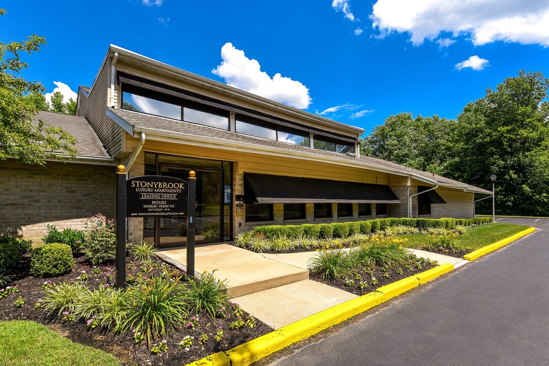 Stonybrook Apartments in Deptford, NJ - Building Photo