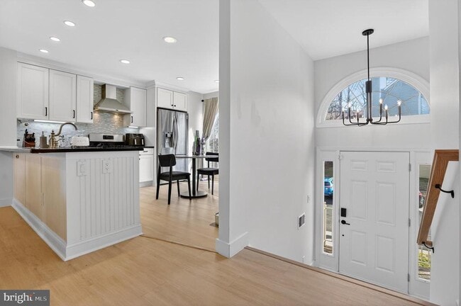 property at 11433 Heritage Oak Ct