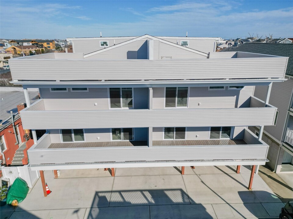 46 Kentucky St in Long Beach, NY - Building Photo