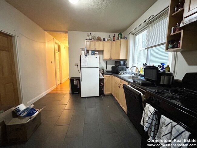 55 Hillside St, Unit 1 in Boston, MA - Building Photo - Building Photo