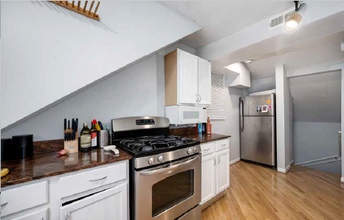 2546 N Ashland Ave in Chicago, IL - Building Photo - Interior Photo