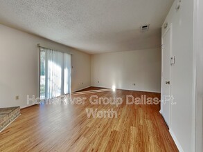 239 Country Bend in Duncanville, TX - Building Photo - Building Photo