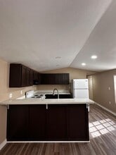 300 S 1st St in Donna, TX - Building Photo - Building Photo