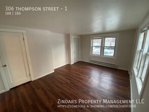 306 Thompson St in Urbana, IL - Building Photo - Building Photo