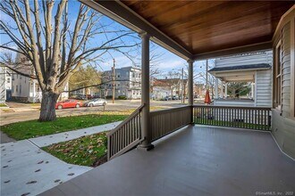 928 Elm St in New Haven, CT - Building Photo - Building Photo
