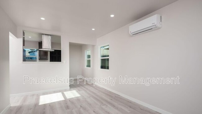 114 E 5th St in National City, CA - Building Photo - Building Photo