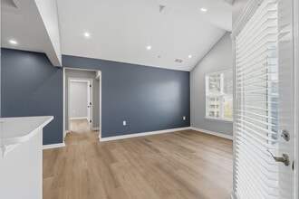 The Pointe @ Apex Apartments in Apex, NC - Foto de edificio - Building Photo