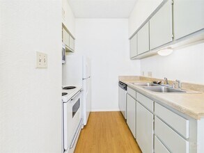 2604 Salado St in Austin, TX - Building Photo - Building Photo