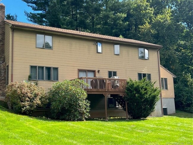 50 Darlene Dr in South Windsor, CT - Building Photo - Building Photo