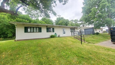 203 Woods Edge in Finleyville, PA - Building Photo - Building Photo