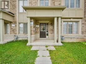 23 Temple Manor Rd in Brampton, ON - Building Photo