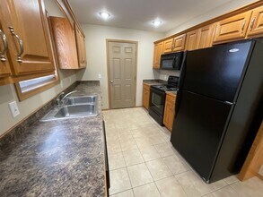 3837 S Jonathan Ave in Springfield, MO - Building Photo - Building Photo