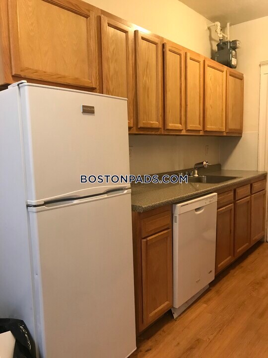 1171 Boylston St in Boston, MA - Building Photo