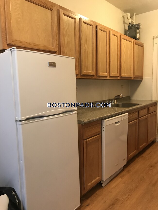 property at 1171 Boylston St