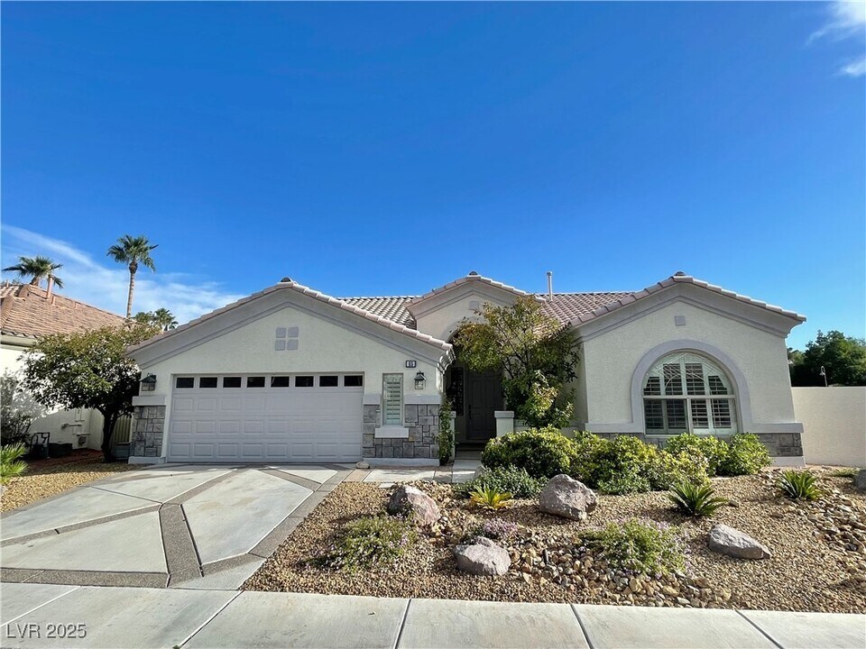 65 Sahalee Dr in Las Vegas, NV - Building Photo