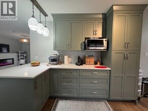 21545 Campbell Ave in Maple Ridge, BC - Building Photo - Building Photo