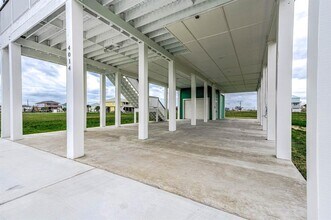 4014 Mitote Dr in Galveston, TX - Building Photo - Building Photo