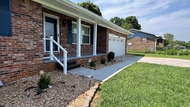 2007 Kyker-Bonner Ave NW in Cleveland, TN - Building Photo - Building Photo
