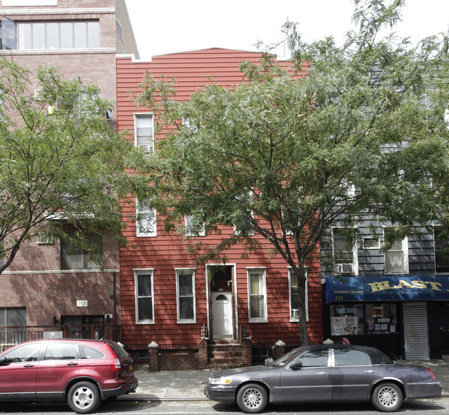 717 Metropolitan Ave in Brooklyn, NY - Building Photo - Building Photo