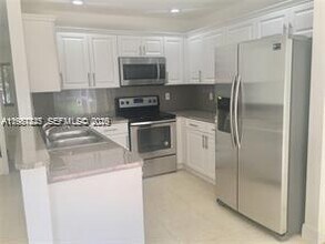833 NW 208th Terrace in Pembroke Pines, FL - Building Photo - Building Photo
