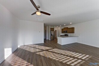 6113 Taramore Ln NW in Huntsville, AL - Foto de edificio - Building Photo