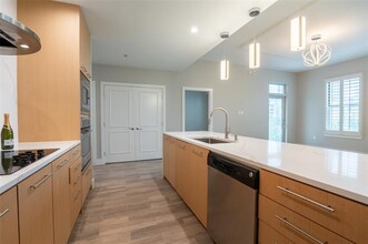 2323 N Houston St in Dallas, TX - Building Photo - Building Photo