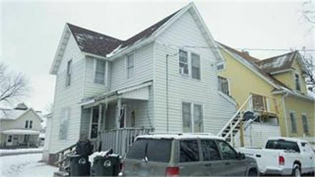 property at 401-403 S 15th St