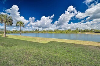 13120 Broadhurst Loop in Ft. Myers, FL - Building Photo - Building Photo