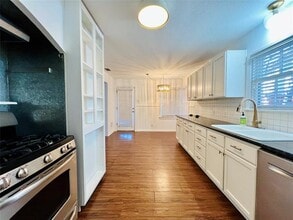 101 Lindenwood Dr in Fort Worth, TX - Building Photo - Building Photo